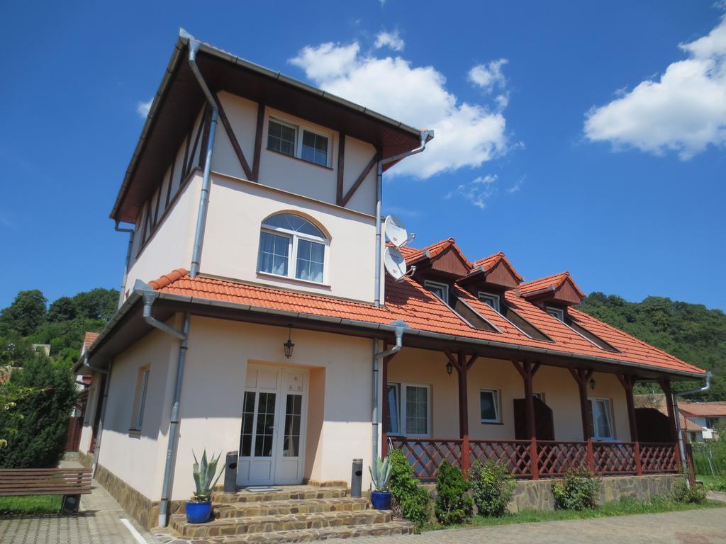 Pensiunea Hera Sighişoara Habitación foto